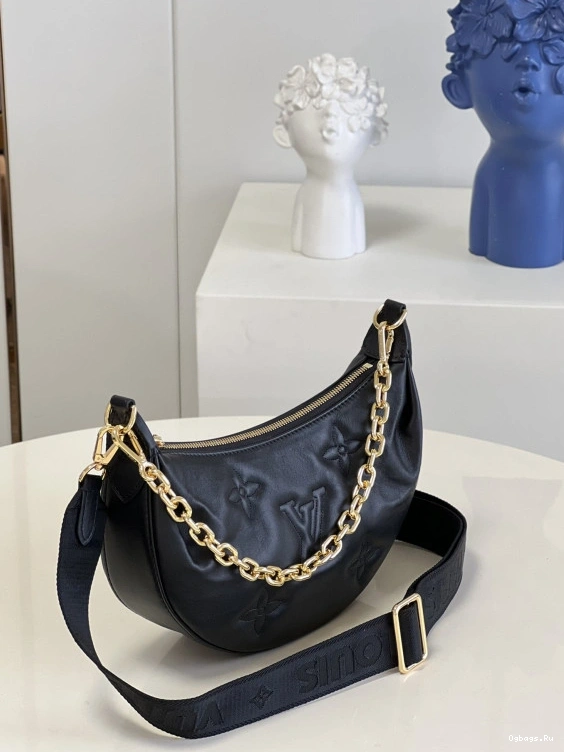 LOUIS VUITTON THE MOON OVER 0518
